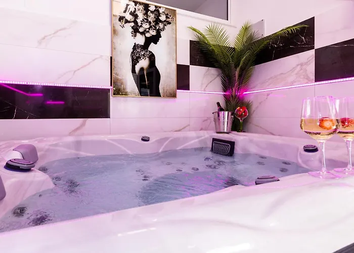 Zolla Dubrovnik- Hot Tub And Free Parking アパート ドゥブロブニク